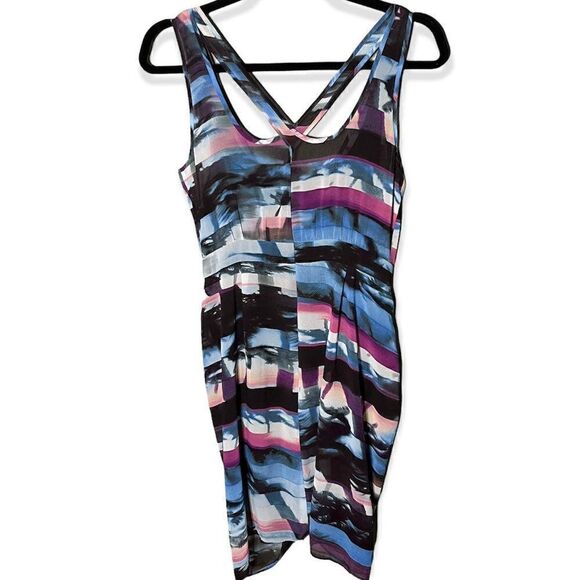 Guess
Tank Tulip Style Watercolor Dress - Picture 2 of 8